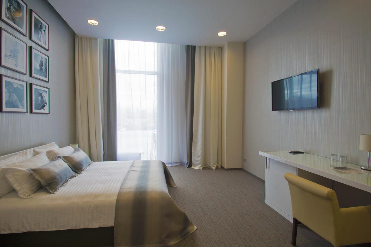 Terminal B Hotel Kiev Luaran gambar